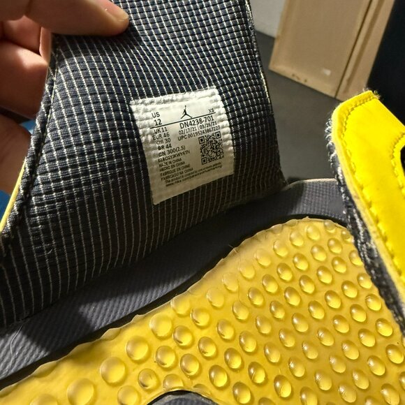 SOLD Jordan Hydro Slide 4 - Lighting - Picture 3 of 3